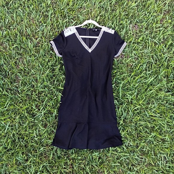 2 for $30 KARL LAGERFELD   Black Flounce-Hem Dress short sleeve Embroidered 8 - Picture 1 of 5